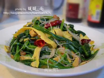 Salad spinach vermicelli