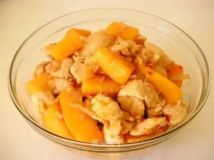 stir-fried chicken nuggets with papaya