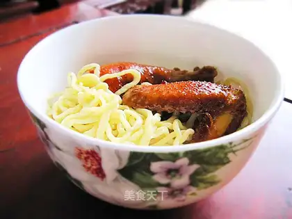 Hand-rolled longevity noodles