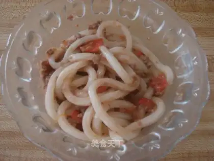Udon noodles with tomato meat sauce