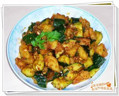 Potato mixed with cucumber