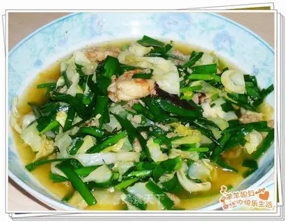 stir-fried shredded cabbage with leeks