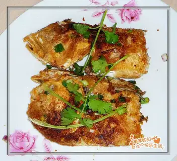 Pan-fried horsehead fish