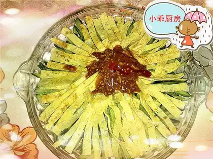 Shredded cucumber with sesame paste