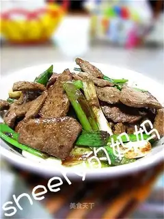 stir-fried pork liver with green onions