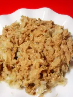 Sophora japonica with garlic and sesame sauce