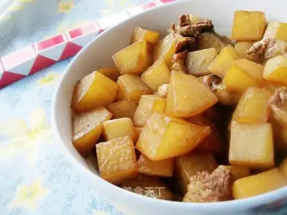 Roasted pork with radish