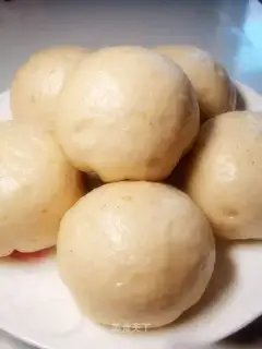 Sesame lotus paste bun