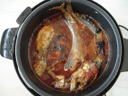 Herring in tomato sauce