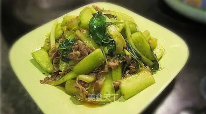 Jiucengta stir-fried mutton