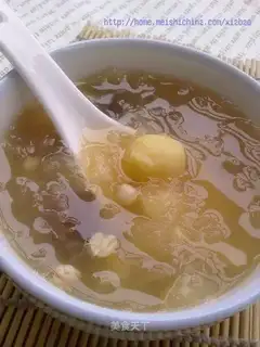 Lunfei, tranquilizing and strengthening spleen sweet soup