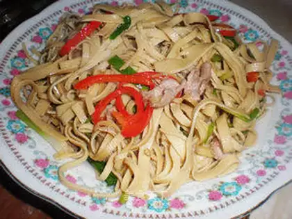 stir-fried shredded pork with bean skin