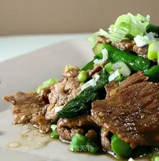 stir-fried beef with asparagus