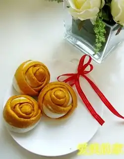 wolfberry rose steamed buns