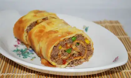 omelet and minced meat roll