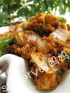 Dry fried fish offal