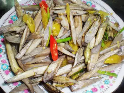 stir-fried lotus root strips with pickled peppers