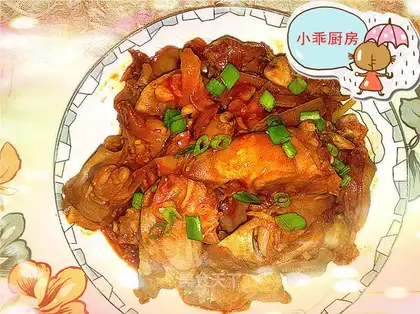 stir-fried pig's feet with spicy sauce