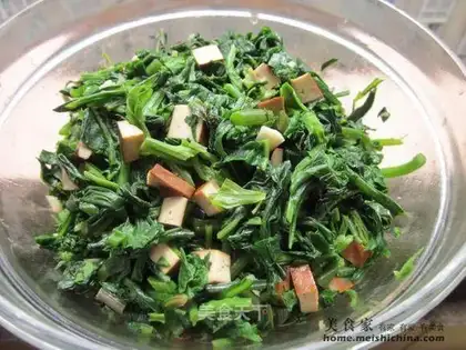 Dried bean curd mixed with Malan head