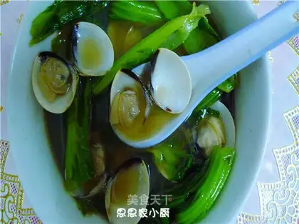 Clam and mustard chicken soup