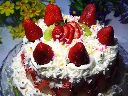 strawberry Cream cake