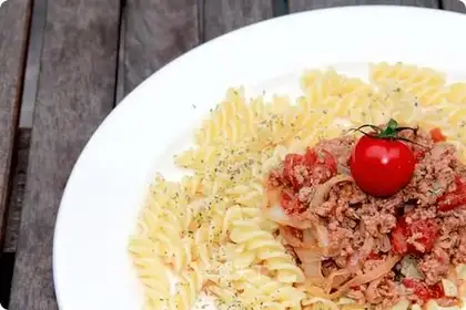 spaghetti bolognese