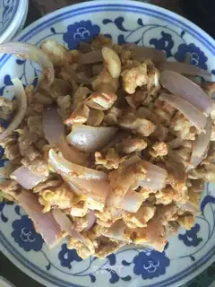 Onion fried lamb