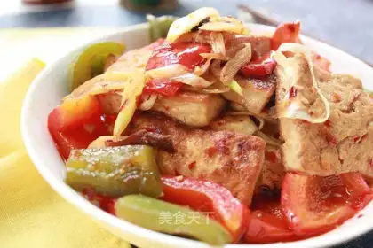 Old tofu with chili sauce