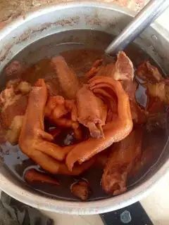Chicken claws, duck claws