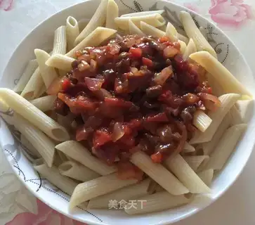 Tomato sauce macaroni