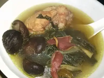 Plum and kidney mushroom soup