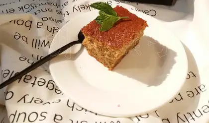 Red date cake