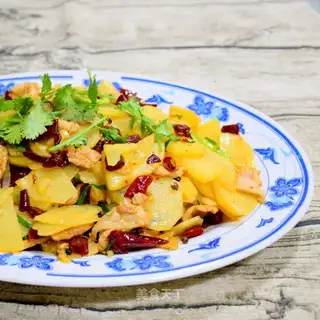 Spicy potato chips