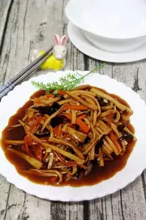 Fish apricot mushroom