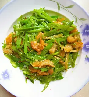 Shrimp with beans