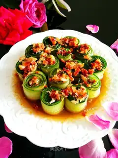 Spicy cucumber rolls
