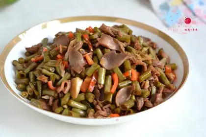 Sourbeans, fried chicken