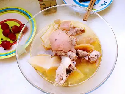 The radish hoof soup