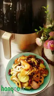 Air frying pots and vegetables
