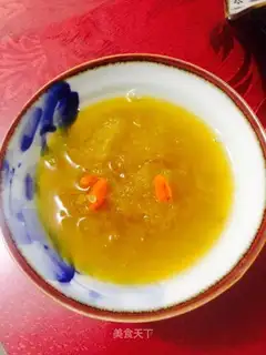 A silver spoon of a sugar pumpkin