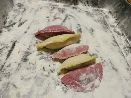 Colour dumplings