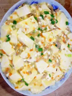 Salted eggs with green tofu