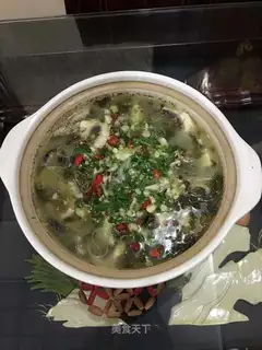 It's a simple sourfish