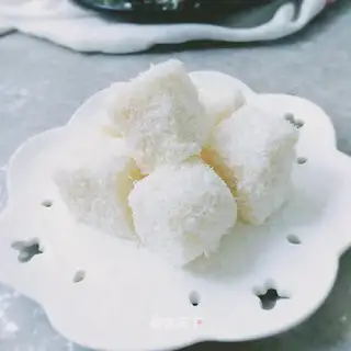 Small milk coconut