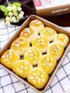 Almond coconut snack