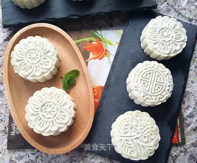 Ice mooncake