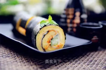 ♪ Chew pine roll ♪