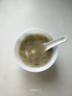 Ice-cold lily green bean soup