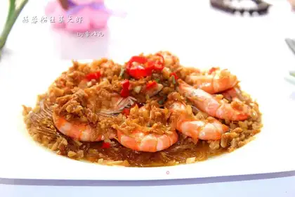 Garlic fans steam shrimp