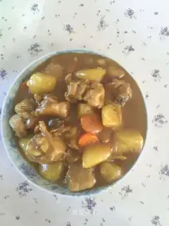 Curry potatoes, chicken legs